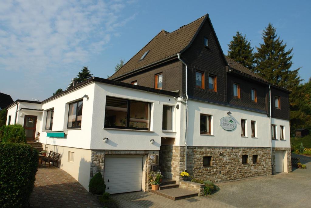 ホテル Haus Hesseberg メーデバッハ 部屋 写真